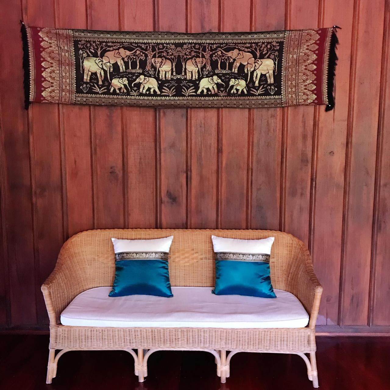 Wisdom laos hotel Luang Prabang Exterior foto